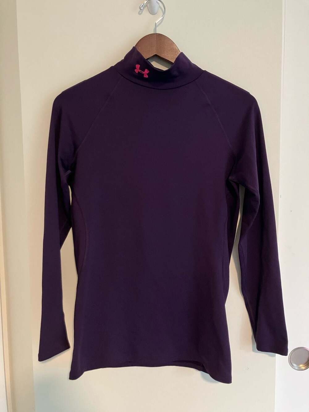 Under Armour ColdGear Mock Neck Long Sleeve Shirt Purple Women's Size MD